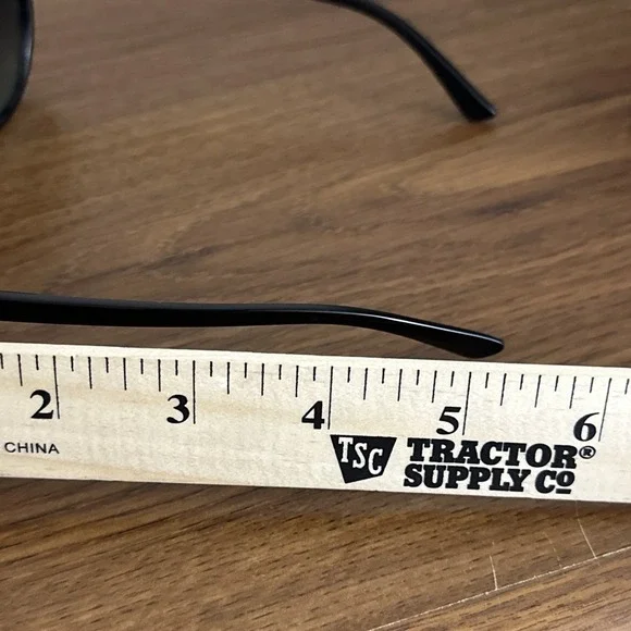 Vince Camuto Women's Round Sunglasses Black Frame Smoke Lenses UV Protection - Picture 7 of 8